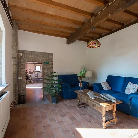 לינה וארוחת בוקר Fattoria Branciana Rossena