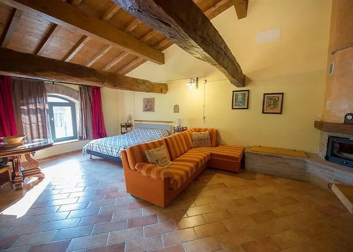 Fattoria Branciana Bed & Breakfast Rossena